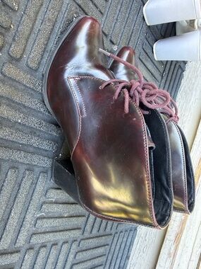 Clarks Burgundy  Bootie
